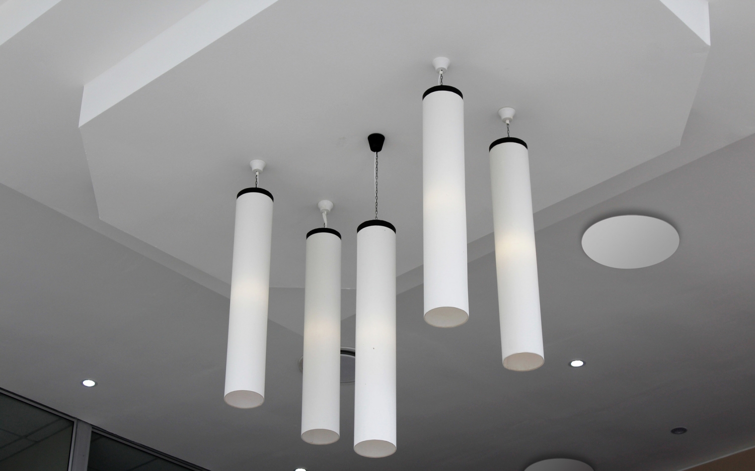 Анемостат со стеклянной внешней частью FOZA D 100 мм. Глянцевое стекло. Цвет Чёрный. RAL 9005. Квадратный